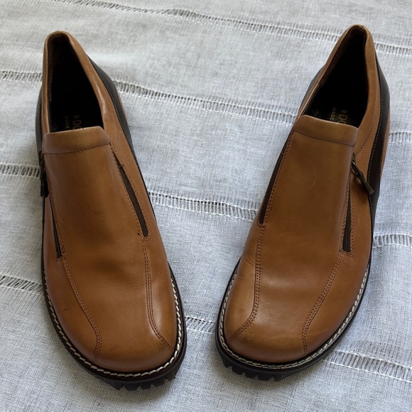 Donald J. Pliner Tan Leather Women's Loafer - Picture 12 of 15